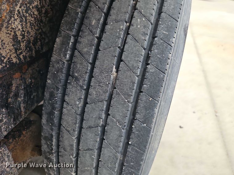 image for item EO4752 2014 Load Trail equipment trailer