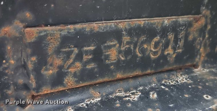 image for item EO4752 2014 Load Trail equipment trailer