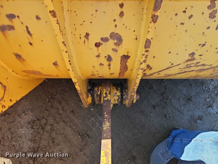 image for item EO4756 2001 Kawasaki 65 ZIV-2 wheel loader