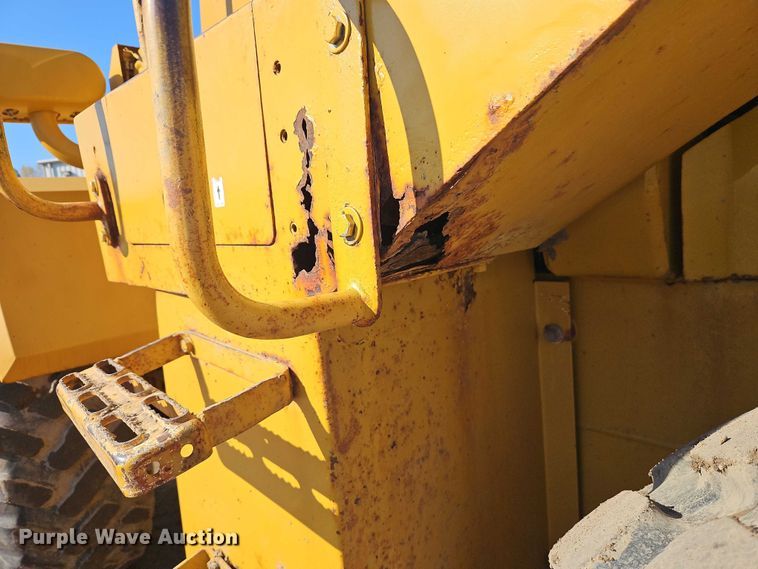 image for item EO4756 2001 Kawasaki 65 ZIV-2 wheel loader