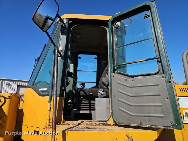 image for item EO4756 2001 Kawasaki 65 ZIV-2 wheel loader