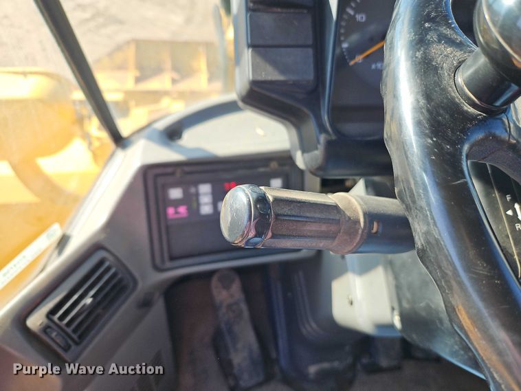 image for item EO4756 2001 Kawasaki 65 ZIV-2 wheel loader