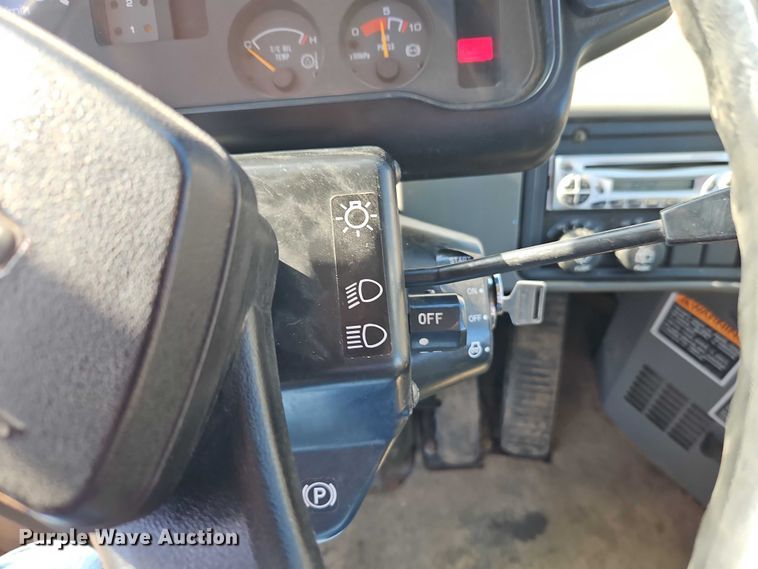 image for item EO4756 2001 Kawasaki 65 ZIV-2 wheel loader