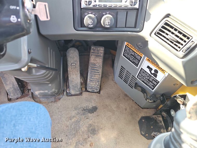 image for item EO4756 2001 Kawasaki 65 ZIV-2 wheel loader