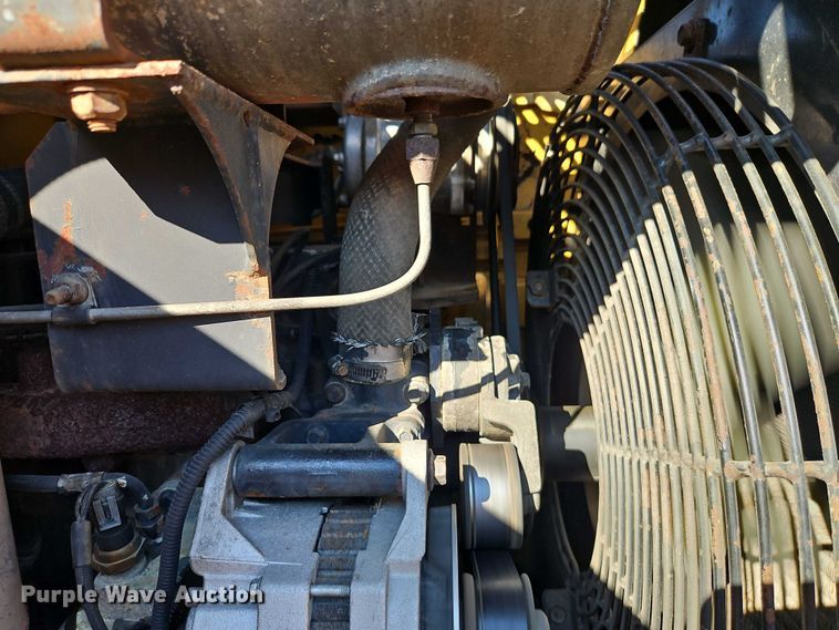 image for item EO4756 2001 Kawasaki 65 ZIV-2 wheel loader