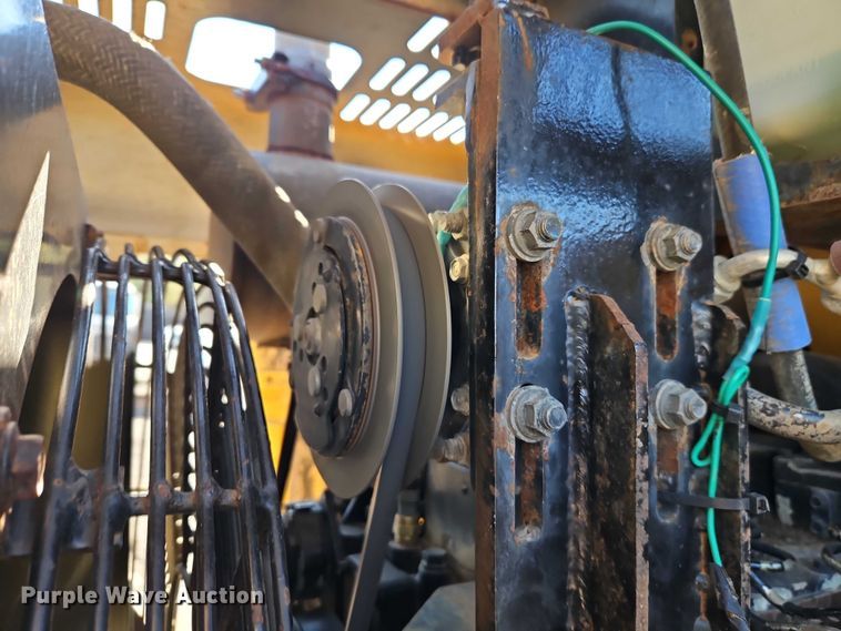 image for item EO4756 2001 Kawasaki 65 ZIV-2 wheel loader