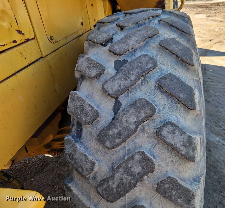 image for item EO4756 2001 Kawasaki 65 ZIV-2 wheel loader