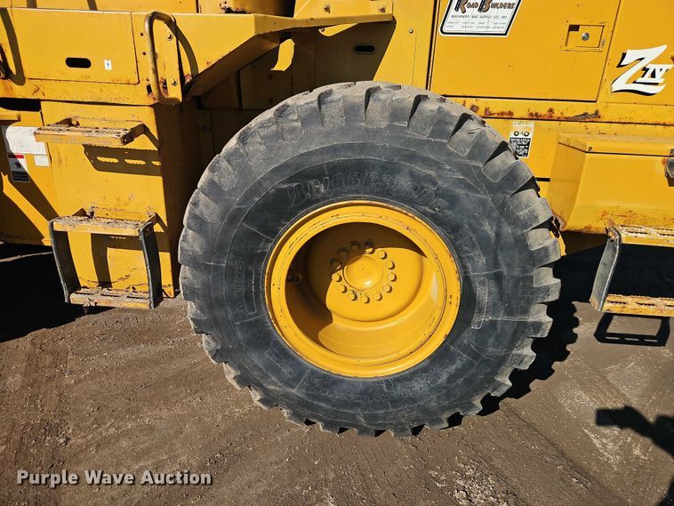 image for item EO4756 2001 Kawasaki 65 ZIV-2 wheel loader