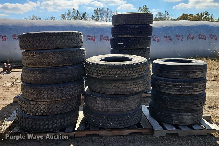 image for item EO4757 (27) tires