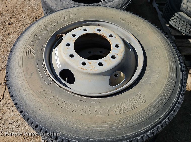 image for item EO4757 (27) tires