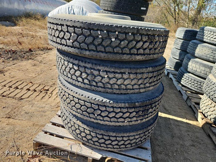 image for item EO4757 (27) tires