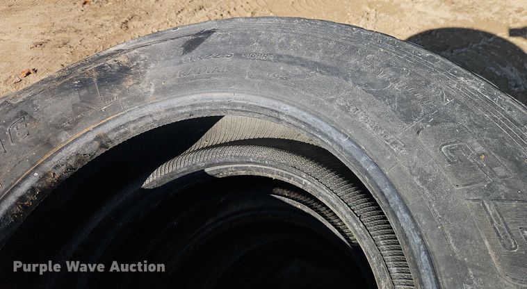 image for item EO4757 (27) tires