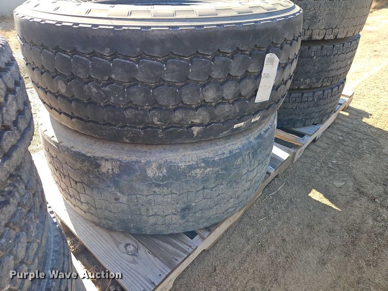 image for item EO4757 (27) tires