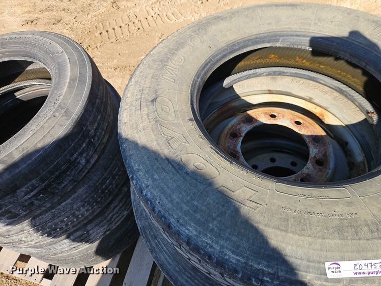 image for item EO4757 (27) tires