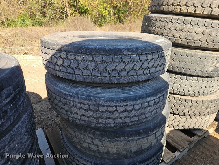 image for item EO4757 (27) tires