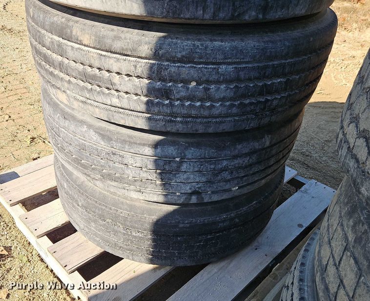 image for item EO4757 (27) tires