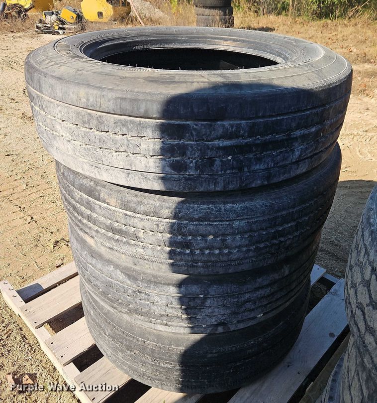 image for item EO4757 (27) tires