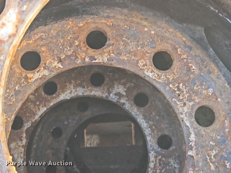 image for item EO4757 (27) tires