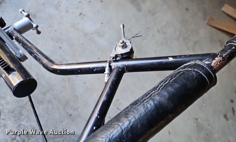 image for item EO4760 Whiteman power trowel