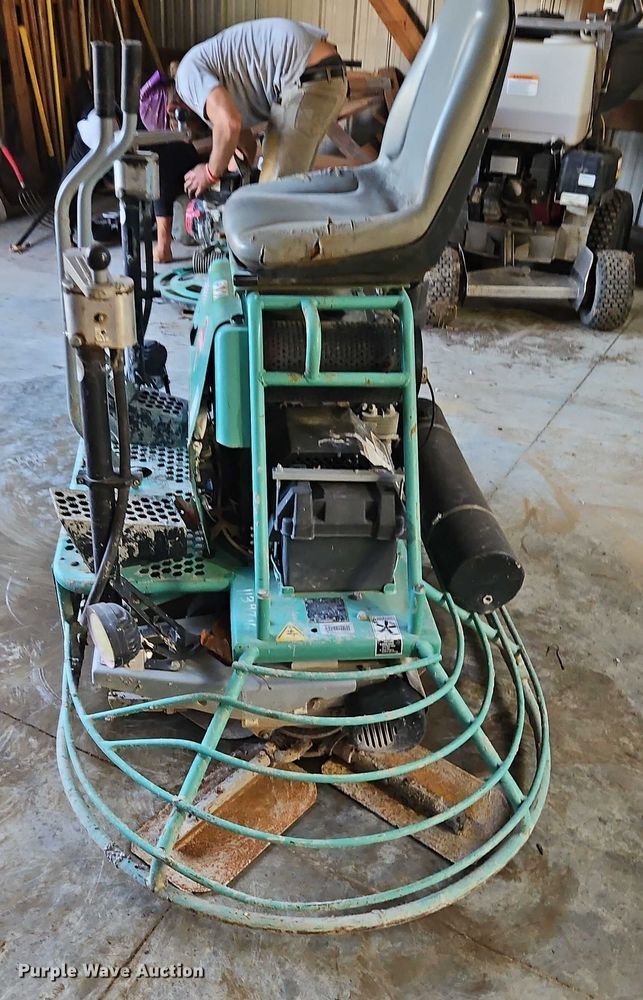 image for item EO4764 2017 Whiteman JWN24HTCSL power trowel