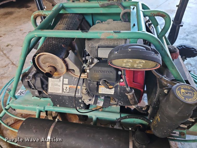 image for item EO4764 2017 Whiteman JWN24HTCSL power trowel