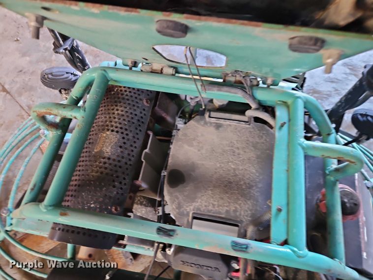 image for item EO4764 2017 Whiteman JWN24HTCSL power trowel