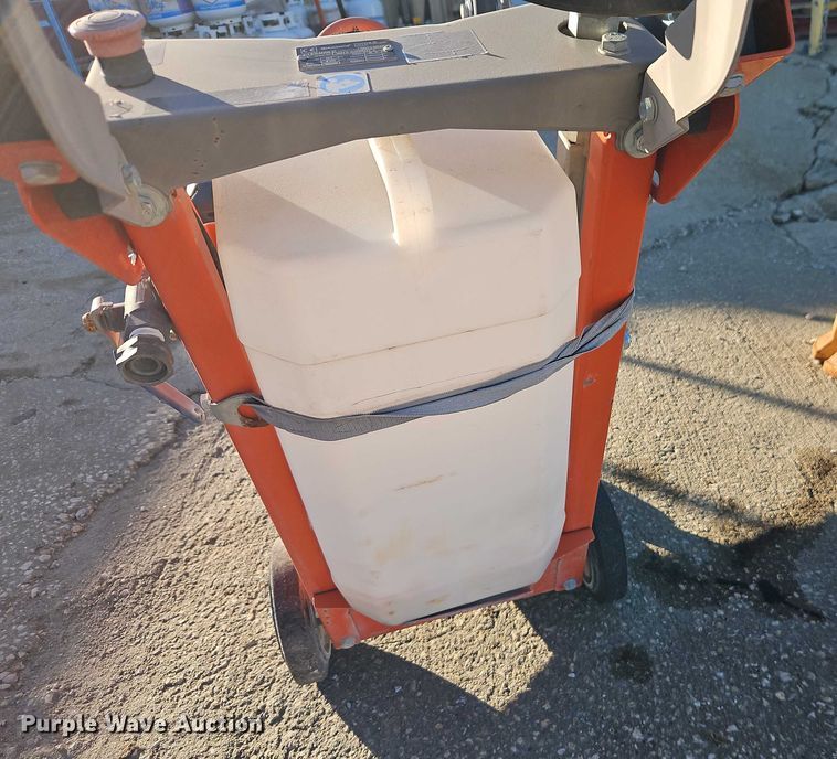 image for item EO4778 Husqvarna FS400LV concrete saw