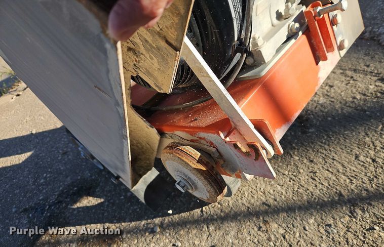 image for item EO4778 Husqvarna FS400LV concrete saw