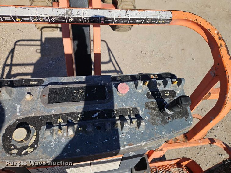 image for item EO4781 2011 JLG 450AJ series II boom lift