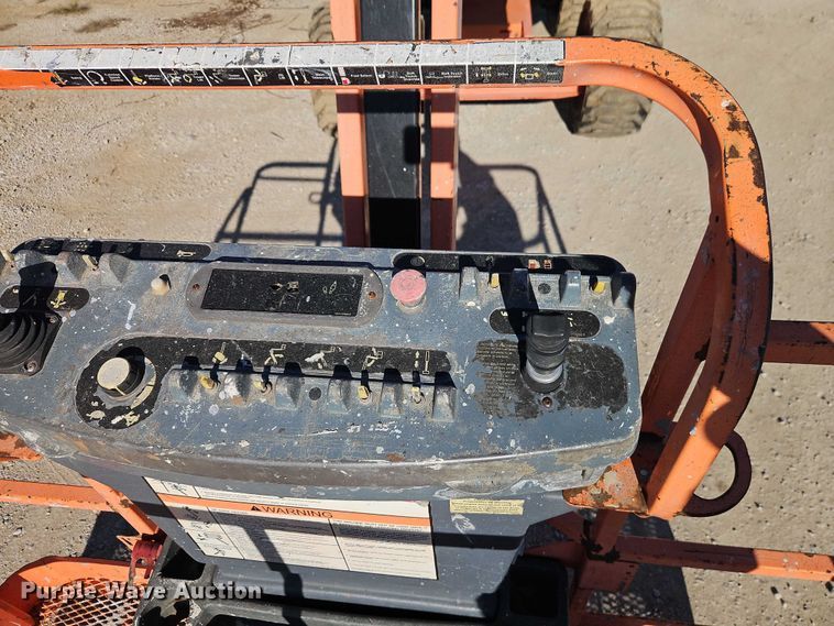 image for item EO4781 2011 JLG 450AJ series II boom lift
