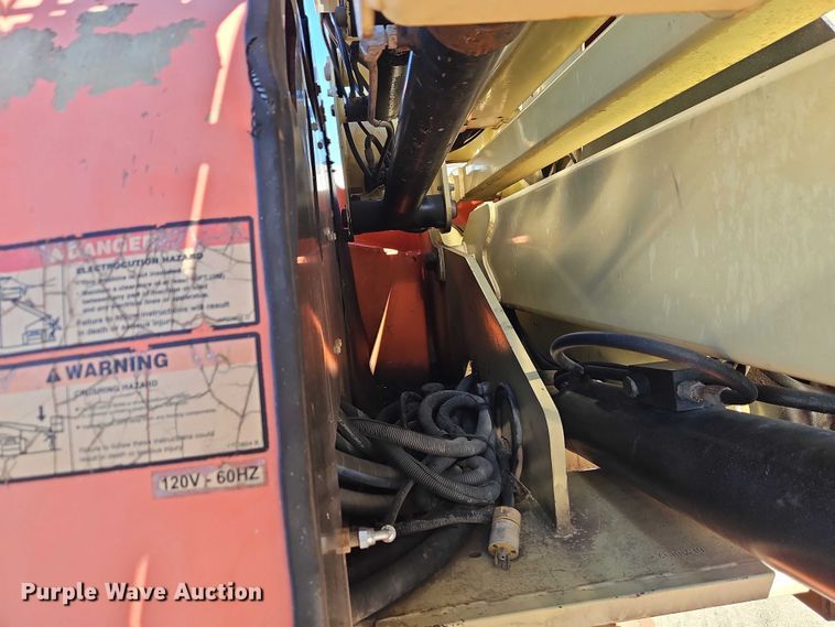 image for item EO4781 2011 JLG 450AJ series II boom lift