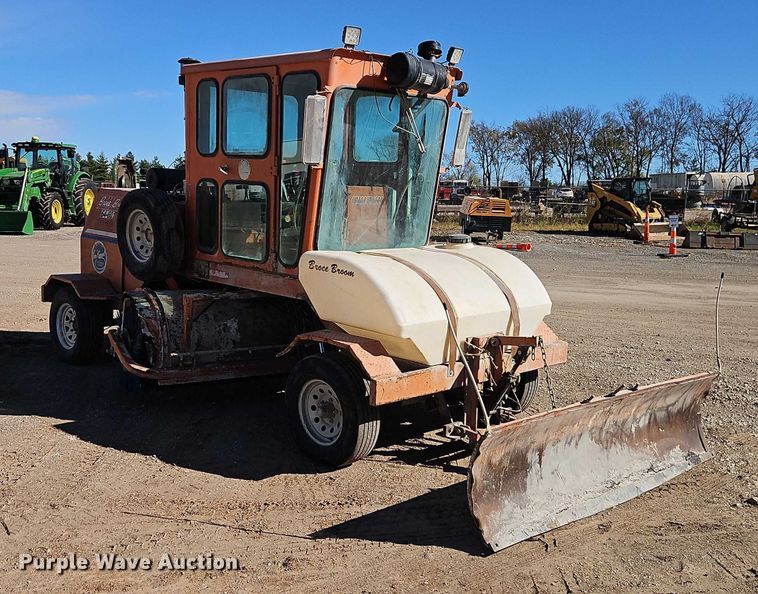 image for item EO4797 2002 Broce RC 350 broom