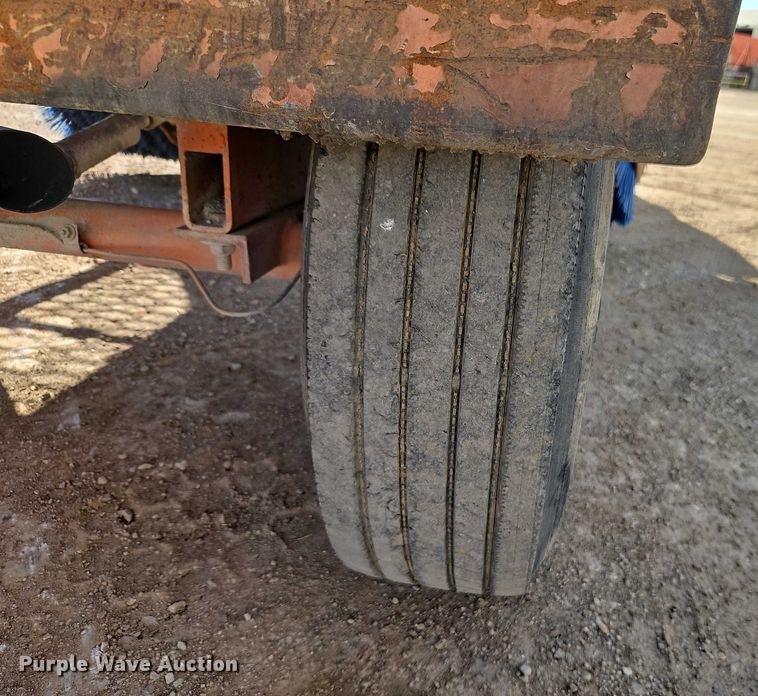 image for item EO4797 2002 Broce RC 350 broom