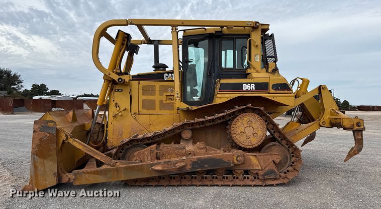 image for item EP0803 2003 Caterpillar D6R Series III dozer