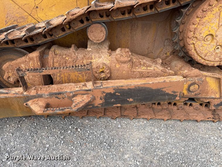 image for item EP0803 2003 Caterpillar D6R Series III dozer