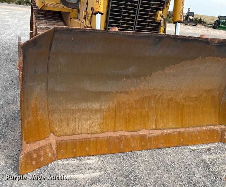 image for item EP0803 2003 Caterpillar D6R Series III dozer
