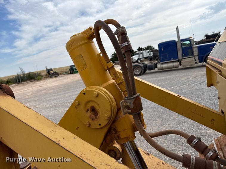 image for item EP0803 2003 Caterpillar D6R Series III dozer