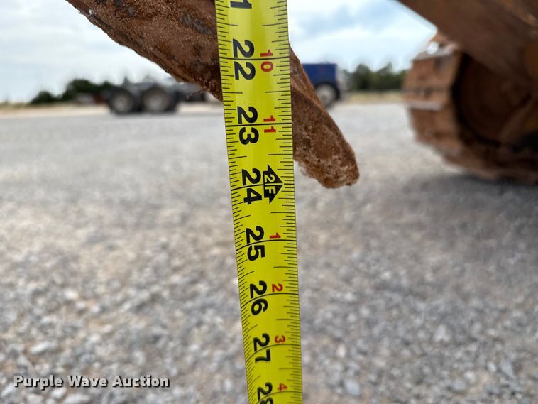 image for item EP0803 2003 Caterpillar D6R Series III dozer