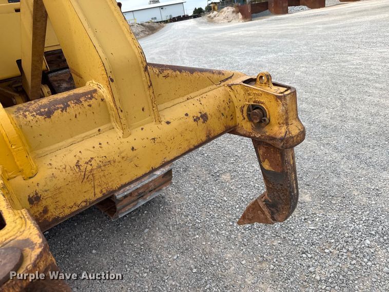image for item EP0803 2003 Caterpillar D6R Series III dozer