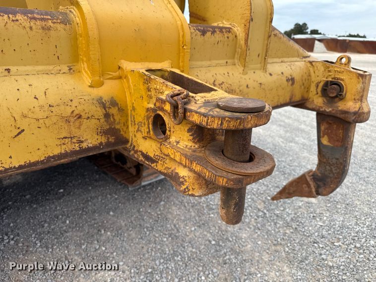 image for item EP0803 2003 Caterpillar D6R Series III dozer