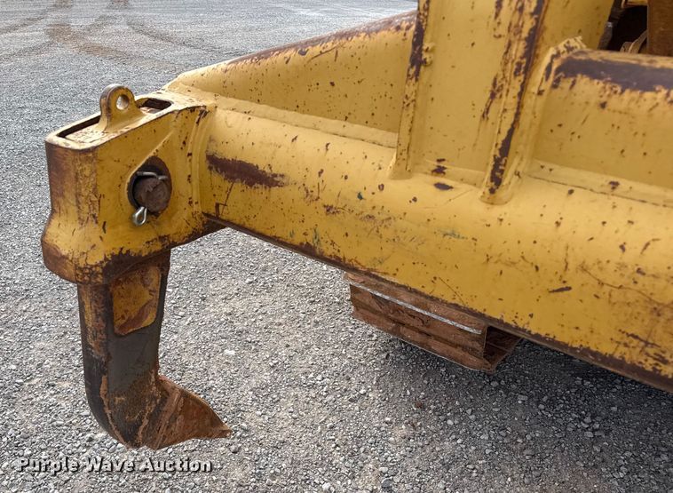 image for item EP0803 2003 Caterpillar D6R Series III dozer