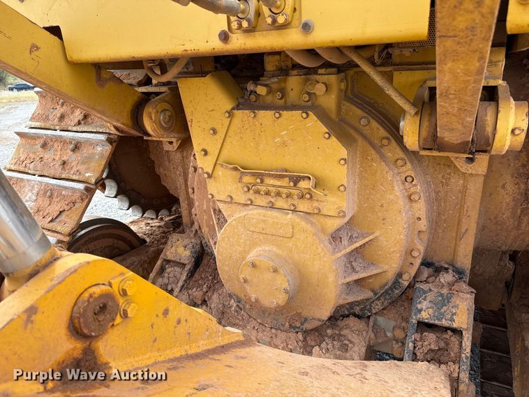 image for item EP0803 2003 Caterpillar D6R Series III dozer