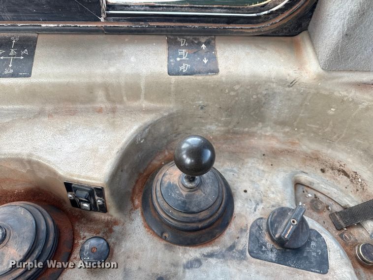 image for item EP0803 2003 Caterpillar D6R Series III dozer