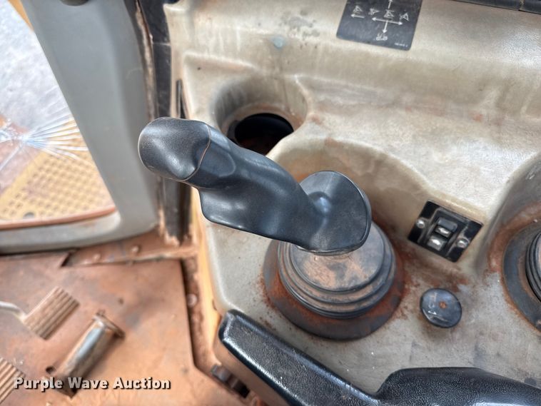 image for item EP0803 2003 Caterpillar D6R Series III dozer