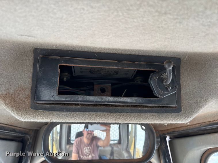 image for item EP0803 2003 Caterpillar D6R Series III dozer