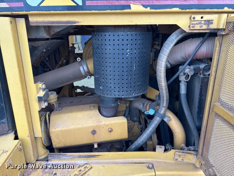image for item EP0803 2003 Caterpillar D6R Series III dozer