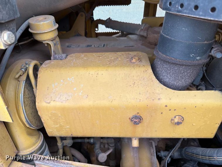 image for item EP0803 2003 Caterpillar D6R Series III dozer