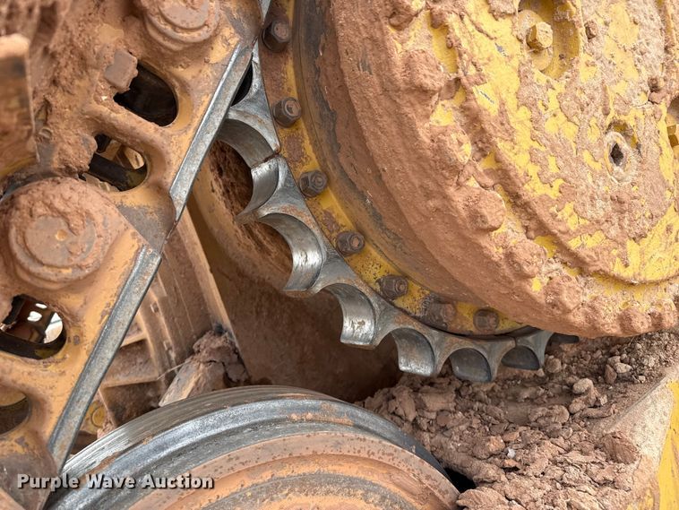 image for item EP0803 2003 Caterpillar D6R Series III dozer