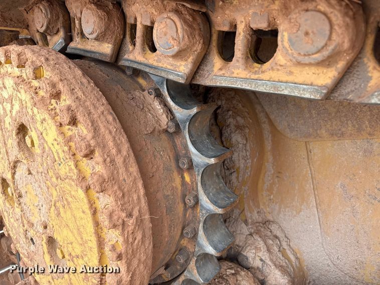 image for item EP0803 2003 Caterpillar D6R Series III dozer