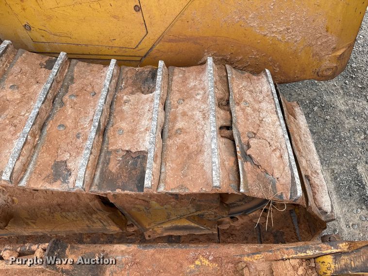 image for item EP0803 2003 Caterpillar D6R Series III dozer